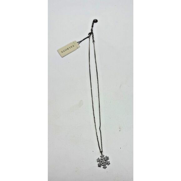 Talbots Snowflake Necklace Silver Tone Crystal‎ Pendant Holiday Jewelry New Tags - Picture 2 of 8